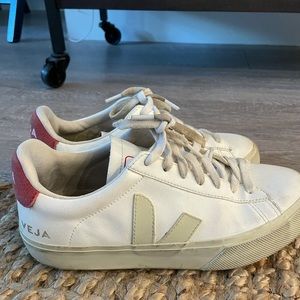 Veja Sneakers